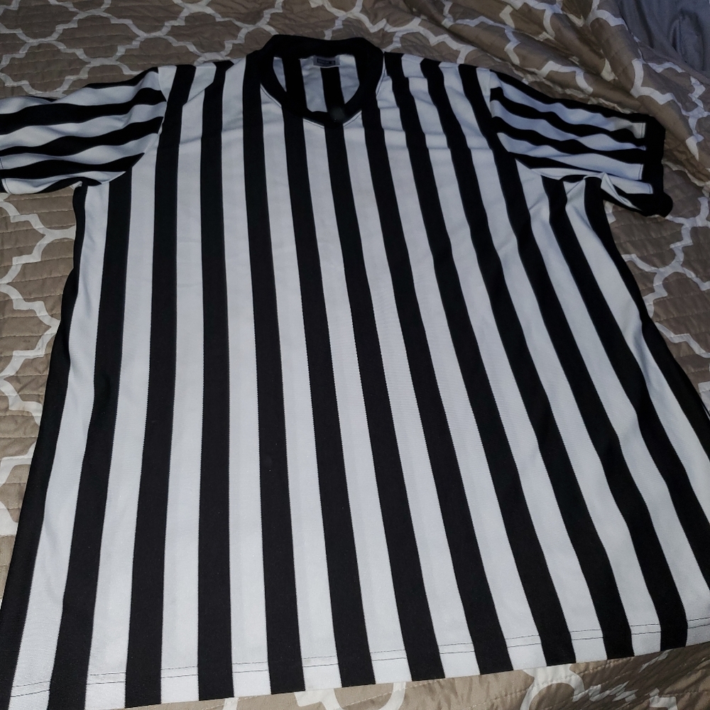 Umpire uniform